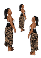 Load image into Gallery viewer, Cheetah Girl Melissa Dual Shade Pick
